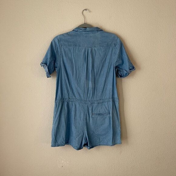 Levi’s chambray romper‎ - Picture 2 of 4